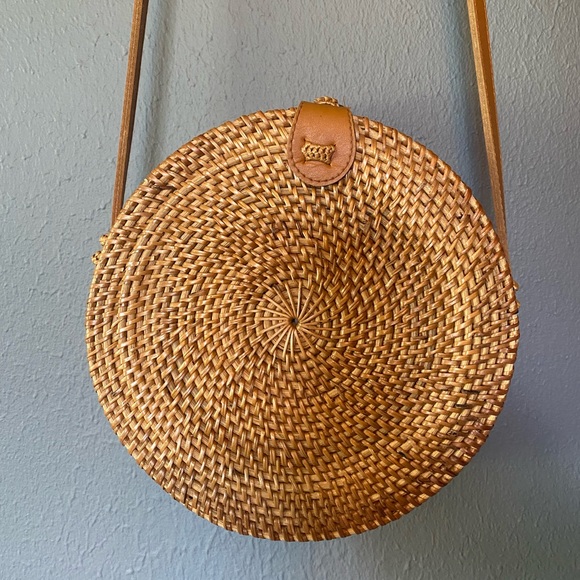 Round Woven Tan Crossbody Bag - Picture 5 of 6